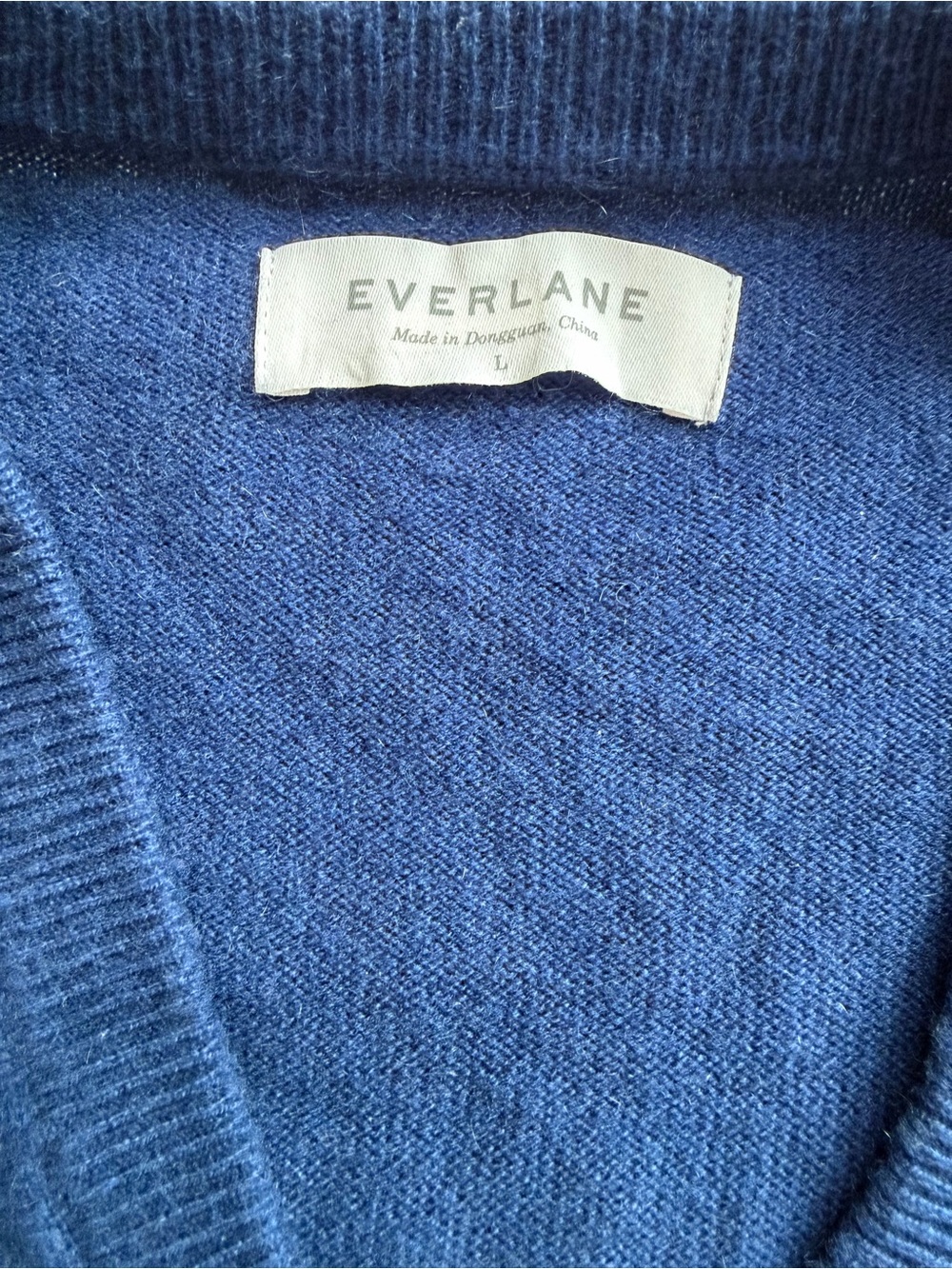 Men's Everlane V-Neck Cashmere Blue Sweater Size Large - Picture 5 of 11